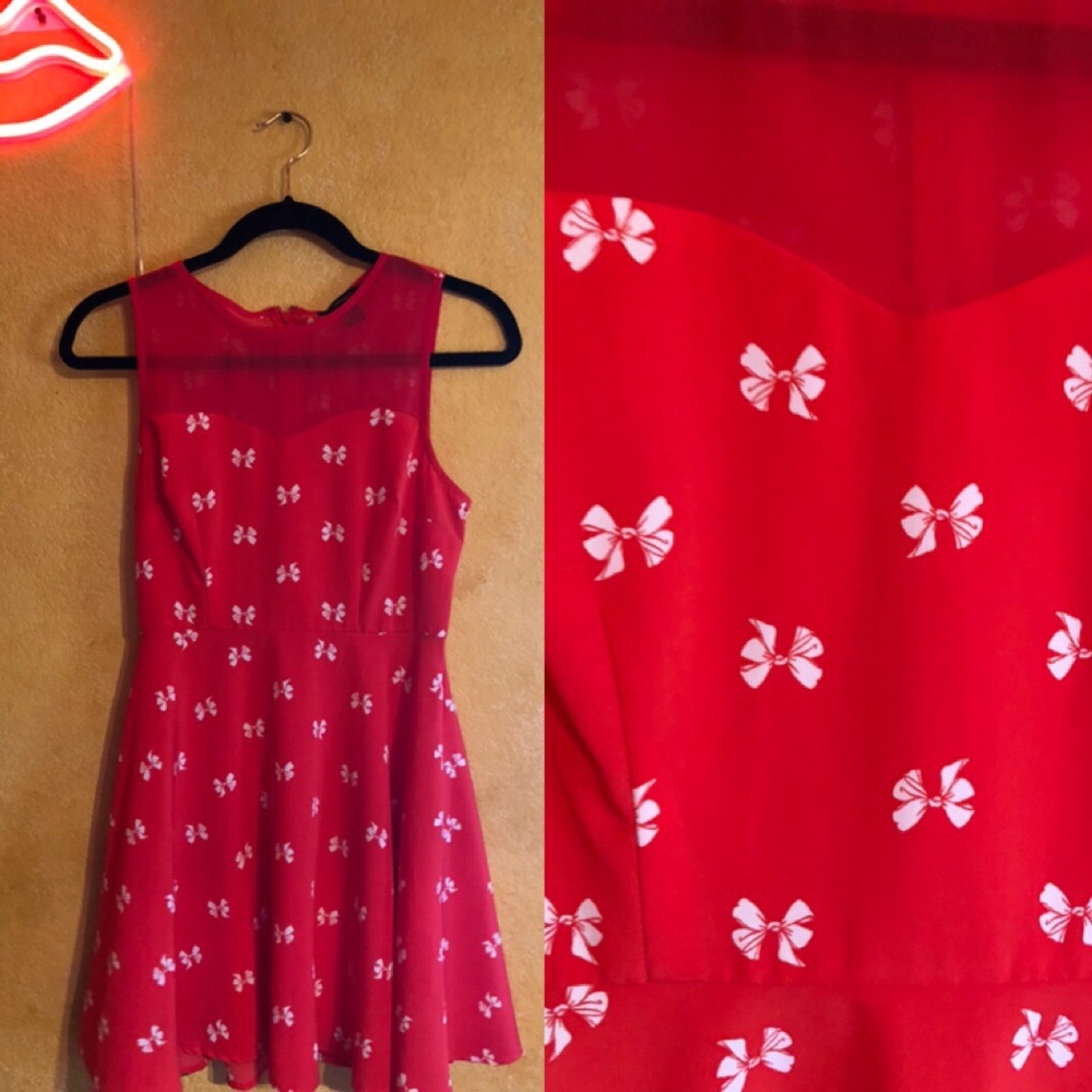 Bow-Print peplum dress